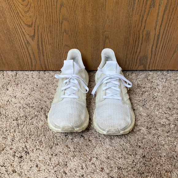 adidas Shoes - Adidas UltraBoost 19